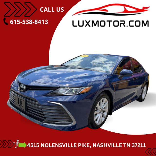 2024 Toyota Camry LE's photo